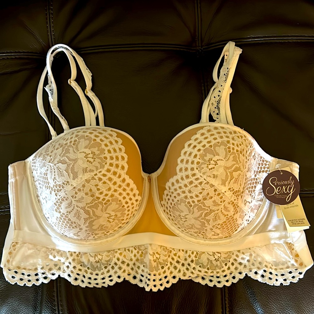 NWT Cacique Bra Size 40D